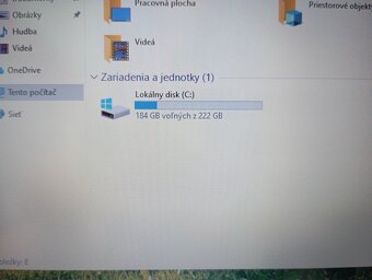 predám Lenovo thinkpad x260 ,Intel(R) Core™i3 , 8gb ram - 8