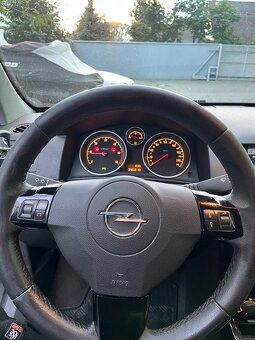 Opel Astra H 1.7 cdti - 8