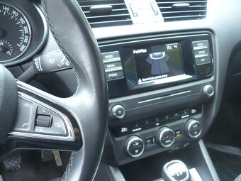 SKODA OCTAVIA COMBI 1,6TDI 81KW,1.MAJ.KUP.SR - 8