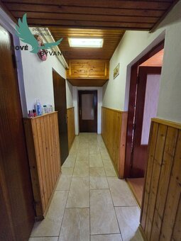 REZERVOVANÝ - Rodinný dom s potenciálom v obci Nemecká, časť - 8