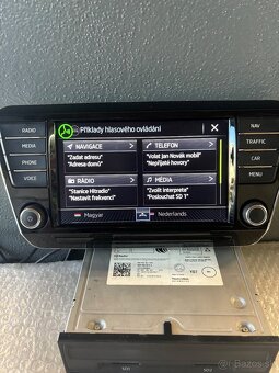 Skoda superb3 radio smartlink navigacia applecarplay - 8