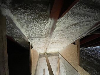 STRIEKANÁ PUR PENOVÁ IZOLÁCIA – DOMY, PODKROVIA, HALY, GARÁŽ - 8