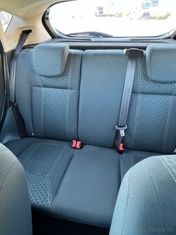 Ford Fiesta Titanium 1.4i 16 V - 8