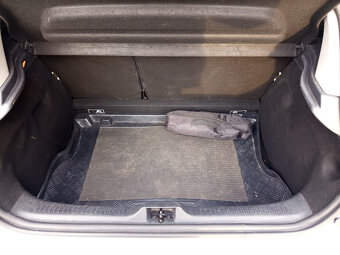 Predám Renault Clio r.v. 2016 , 39 964km - 8