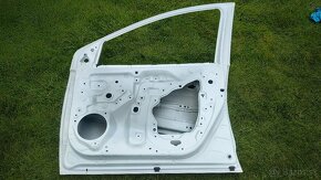 Toyota Yaris IV 4 (XP210) 2020 - predne prave dvere - 8