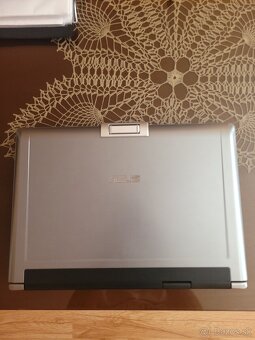 Asus F5RL-AP85 - retro notebook - 8