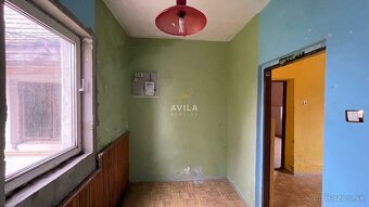NA PREDAJ: rodinný dom s veľkorysým pozemkom 952m2 - Biely K - 8