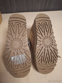 UGG Lowmel - 8