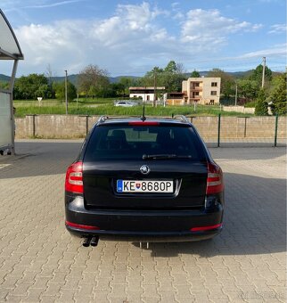 Škoda Octavia 2 Combi Rs 2.0 TDI CR DSG-F1 125KW Xenon 2009 - 8