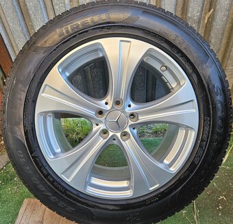 Originálna zimná sada Mercedes 5x112 r18 + 235/60 r18 - 8