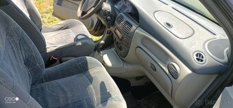 Renault Scénic 1.6 - 8