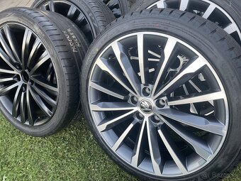 PHOENIX SIRIUS orig.skoda Superb 3V  5x112  8j x19   ET 44 V - 8