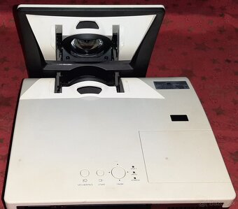 video data projektor Hitachi CP-AW 100N domáce kino HDMI - 8