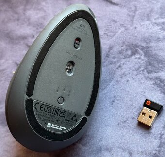 Ergonomická myš Logitech MX Vertical - 8