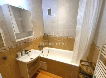 Byt 2 izbový s lodžiou, centrum mesta Prešov, 65 m2 - 8