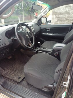 Toyota Hilux 3,0 diesel r.v. 2015 - 8