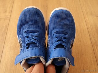 Tenisky NIKE č. 27,5 (vnút. dĺžka 17,7 cm) - TOP STAV. - 8