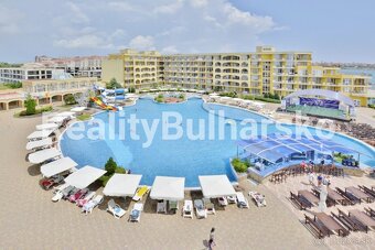 Prodej prostorného apartmánu 2+kk s verandou u moře – Aheloy - 8