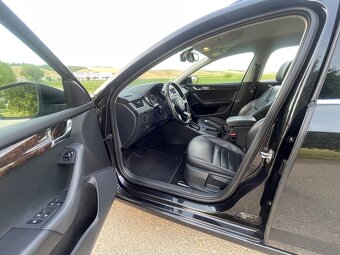 SKODA OCTAVIA COMBI 1.8 TSI 4X4 DSG - 8