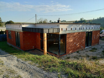 PREDAJ priestranného rodinného domu neďaleko Žiliny - 8