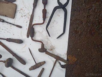 Staré náradie na dekoráciu - 8