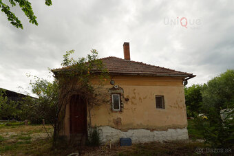 Na predaj: Vidiecka usadlosť pri Veľkom Mederi – 1ha, dom - 8