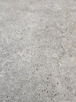 Dlažba aj na terče, 60x60x2 cm, inšpirovaná travertínom sivý - 8