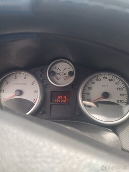 PEUGEOT 207 1.4 Benzín - 8