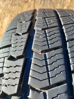 215/70 r15C celoročne pneumatiky - 8