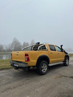 Hilux - 8