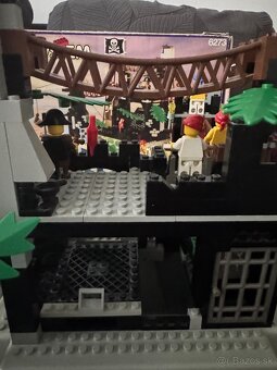 Lego 6273 - pirátsky set Rock Island Refuge - 8