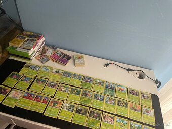 Pokémon kartičky – 300 ks + album + kovová krabička – 200 € - 8