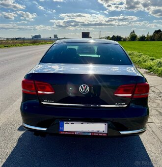 Volkswagen Passat 2.0 TDI Comfortline DSG - 8