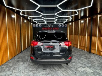 Toyota RAV4 2.0 l D-4D Active - 8