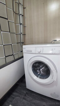 Voľný od 1.11.2025.... Vyhľadávaný 1 izbový byt s balkónom b - 8