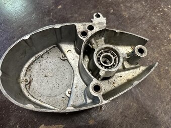 Predám kryt, VEKO  zapalovania Spojky JAWA pionier 20 21 23 - 8