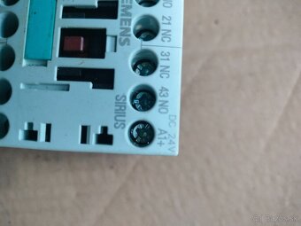 STYKAČ SIEMENS a ABB cena 4 euro - 8