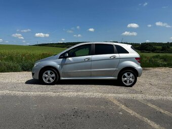 Mercedes-Benz B180 - 8
