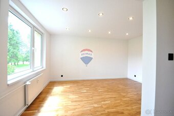 PREDAJ, 2,5 izbový byt, 54,90 m2, Ul. Dr. A. Stodolu - 8