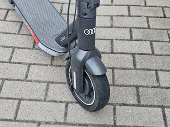Kolobezka Audi Segway nineboot - 8