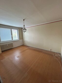 Predám 3 izbový byt s balkónom v centre v os. vlastníctve - 8