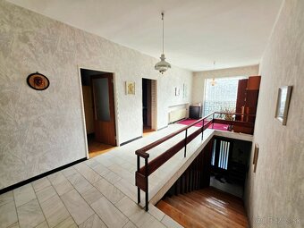 Na predaj priestranný rodinný dom vo výbornej lokalite - 8