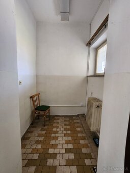 Budova- obchod-ubytovacie zariadenie-dom na predaj Trnovo - 8