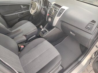 Kia Venga - 8