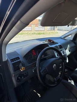 Volkswagen Touran 1.9 TDI 77Kw - 8