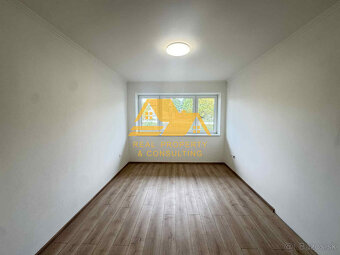 Exkluzívne Predám novostavbu rodinného domu vo Dvoroch nad  - 8