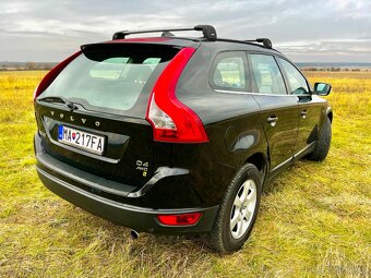 VOLVO XC60 2.4 D4 SUMMUM MANUÁL - 8