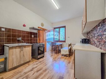 Výnimočný 3 izbový byt s vlastnou záhradkových a garážou | - 8