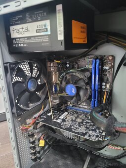 Intel pentium 3,20GHZ, 8 GB RAM, RADEON RX 550, SSD 250GB - 8