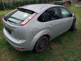 Rozpredám Ford Focus II (2008) benzín - 8